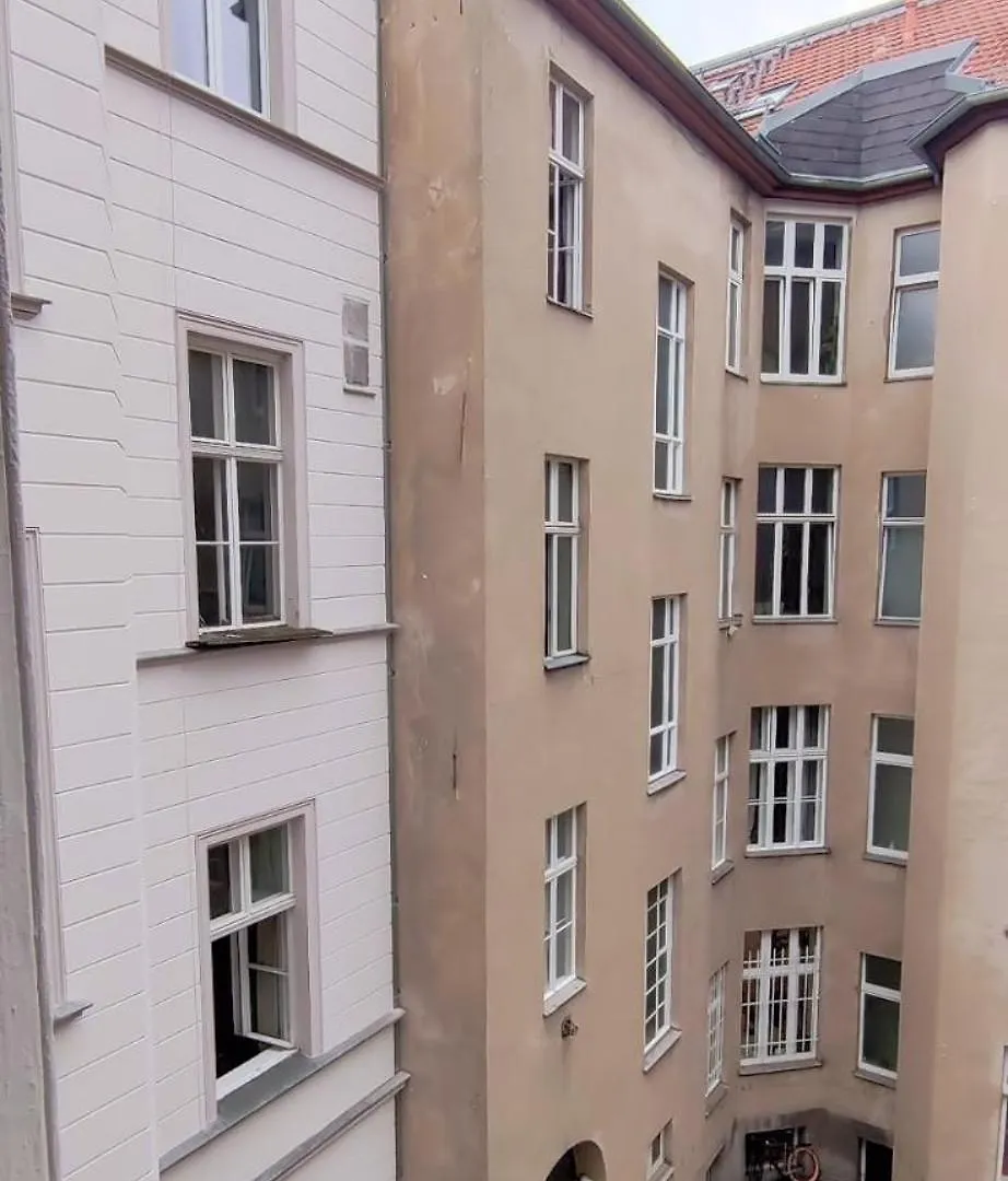Pension I Berlin 2*,