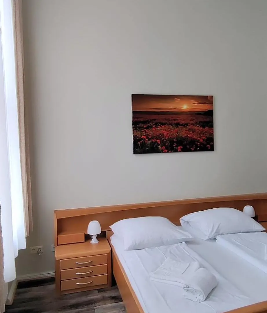 Pension I Berlin 2*,  Almanya