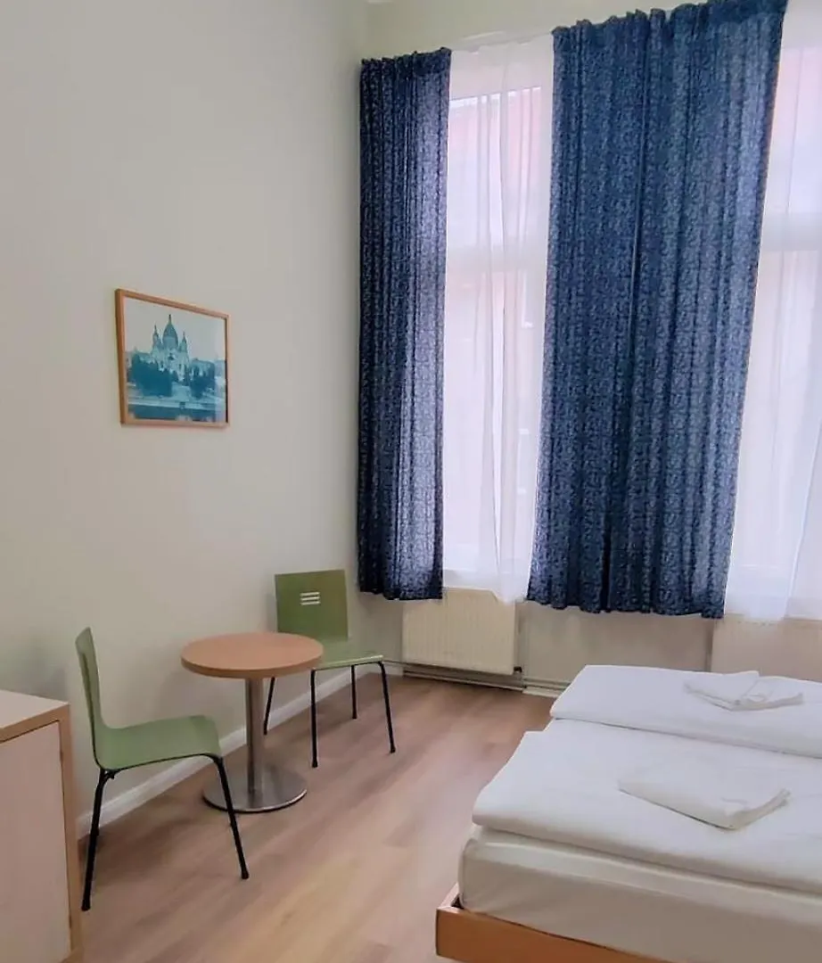 Pension I Berlin 2*,