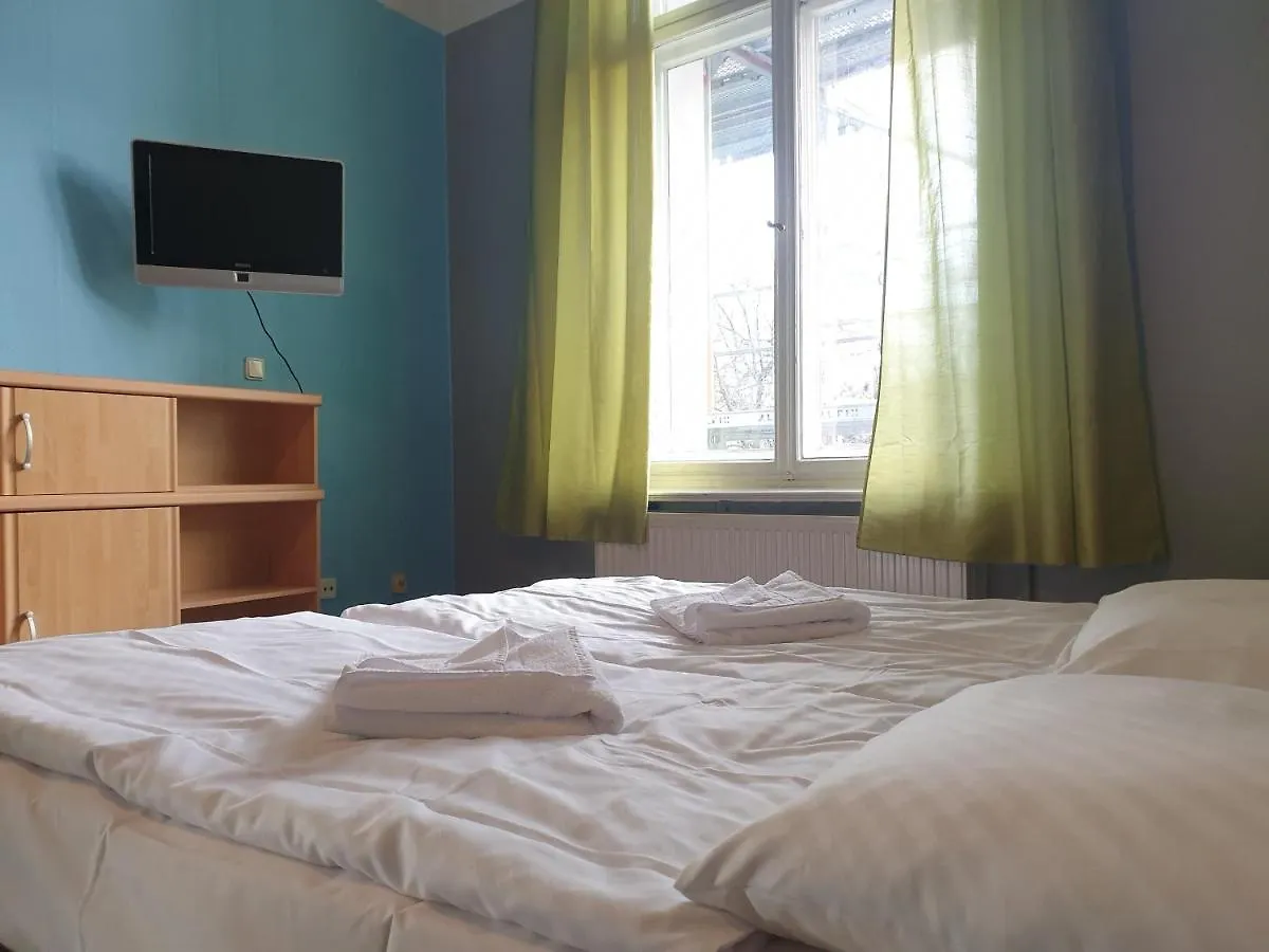 Pension I Berlin Konukevi